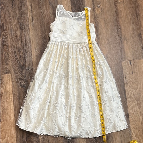 Cinderella Cream Girls Dress Formal layered tie back with zip up back - Picture 6 of 13